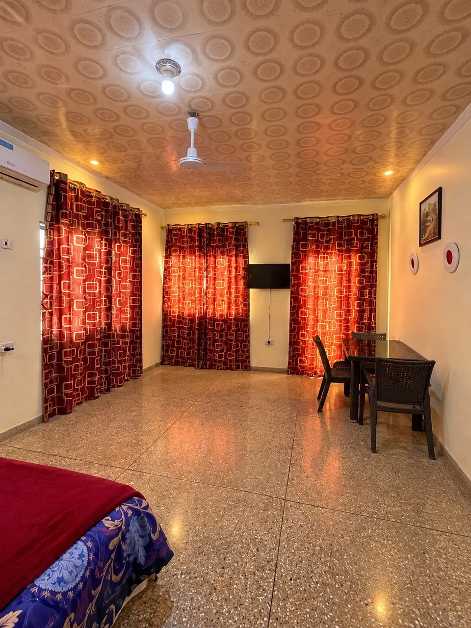 Room 4 at JaneChill Guest House — interior layout