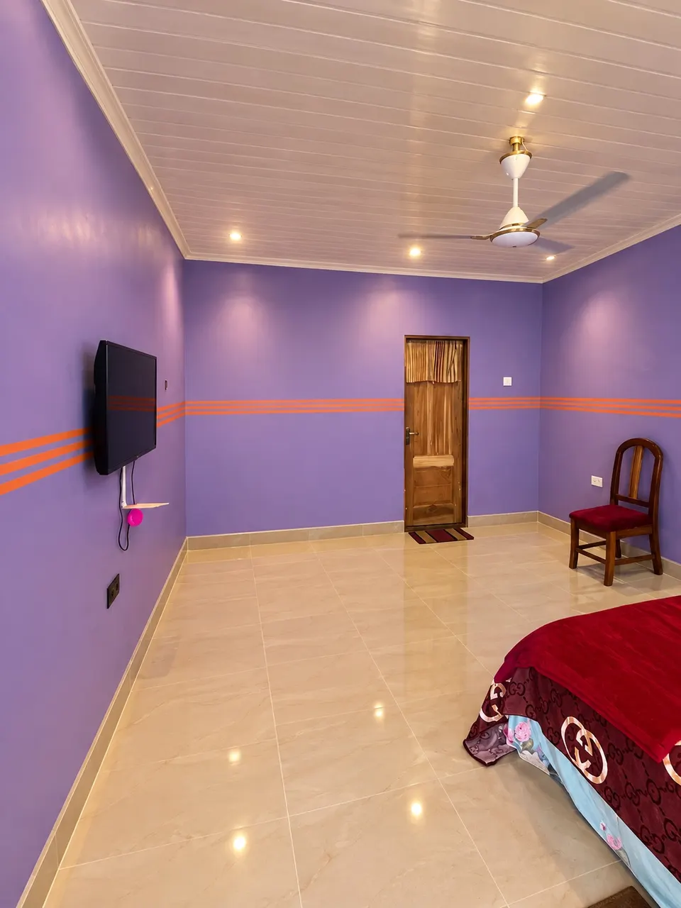Room 5 at JaneChill Guest House — interior layout