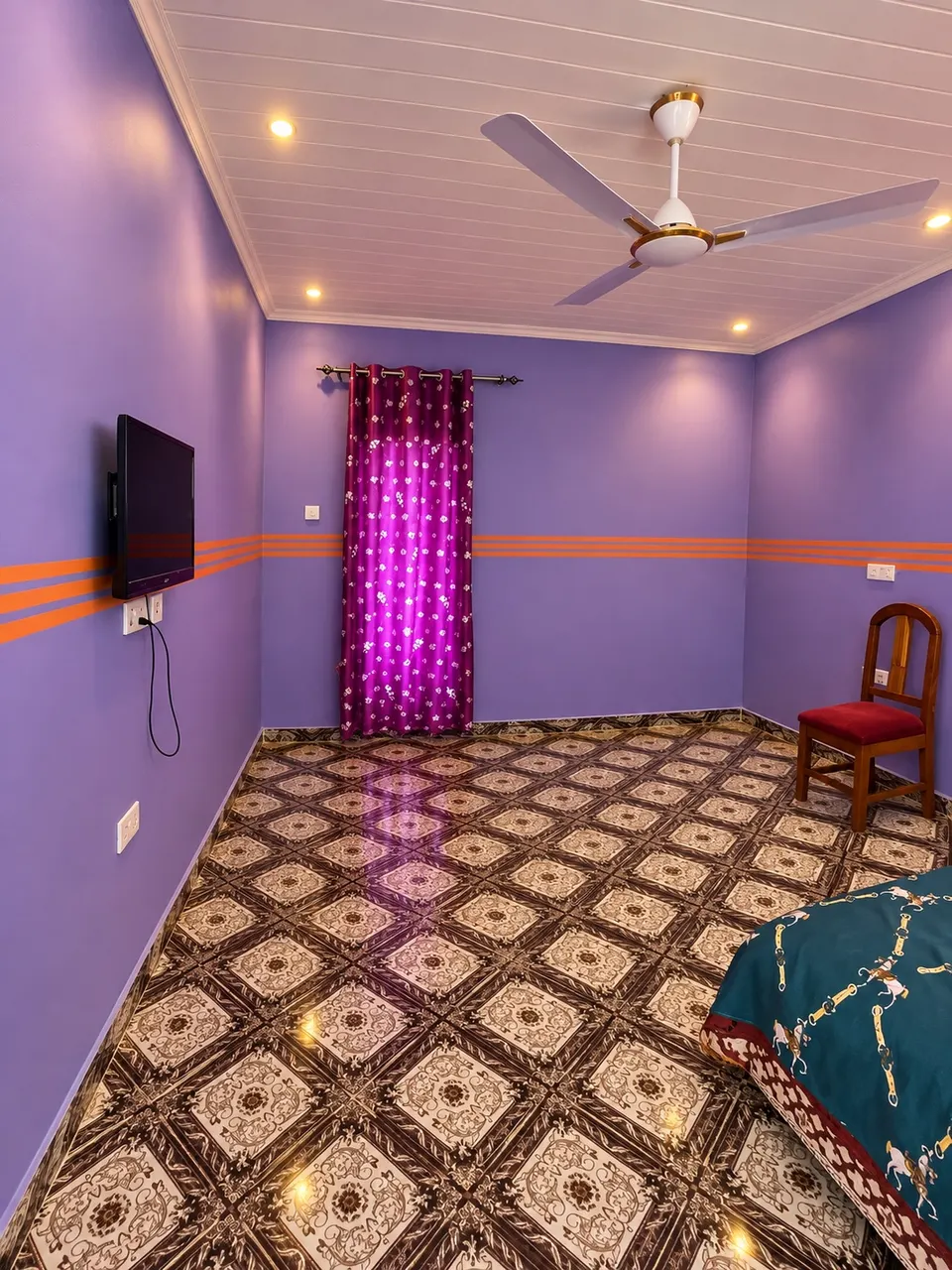 Room 6 at JaneChill Guest House — interior layout